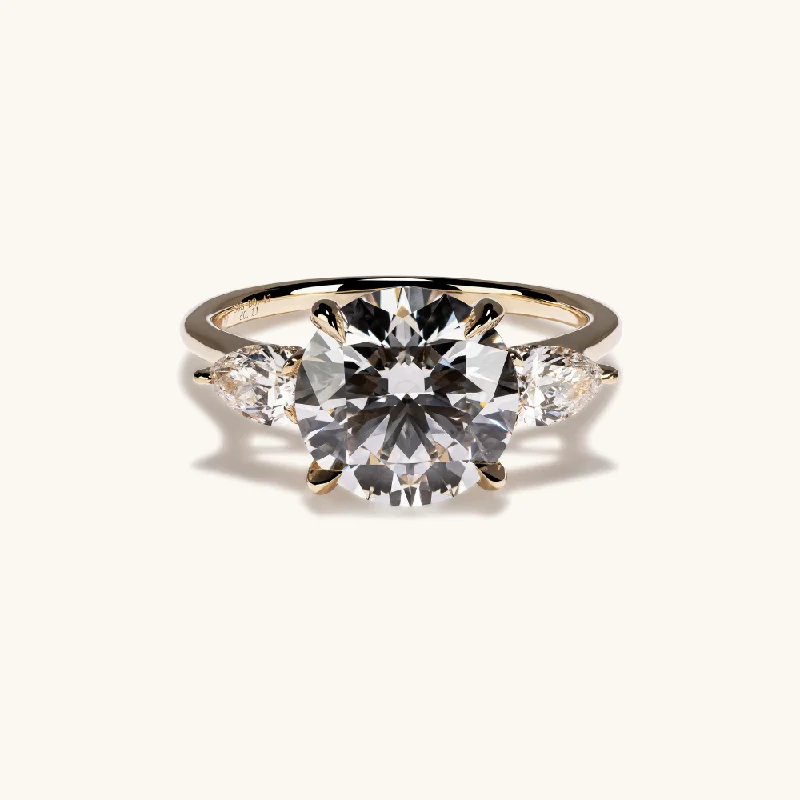 Stunning Jewelry At A Fraction Of The Price 3.05 Round Lab Diamond 3-Stone Engagement Ring Stunning Jewelry At A Fraction Of The Price 3.05 Round Lab Diamond 3-Stone Engagement Ring
