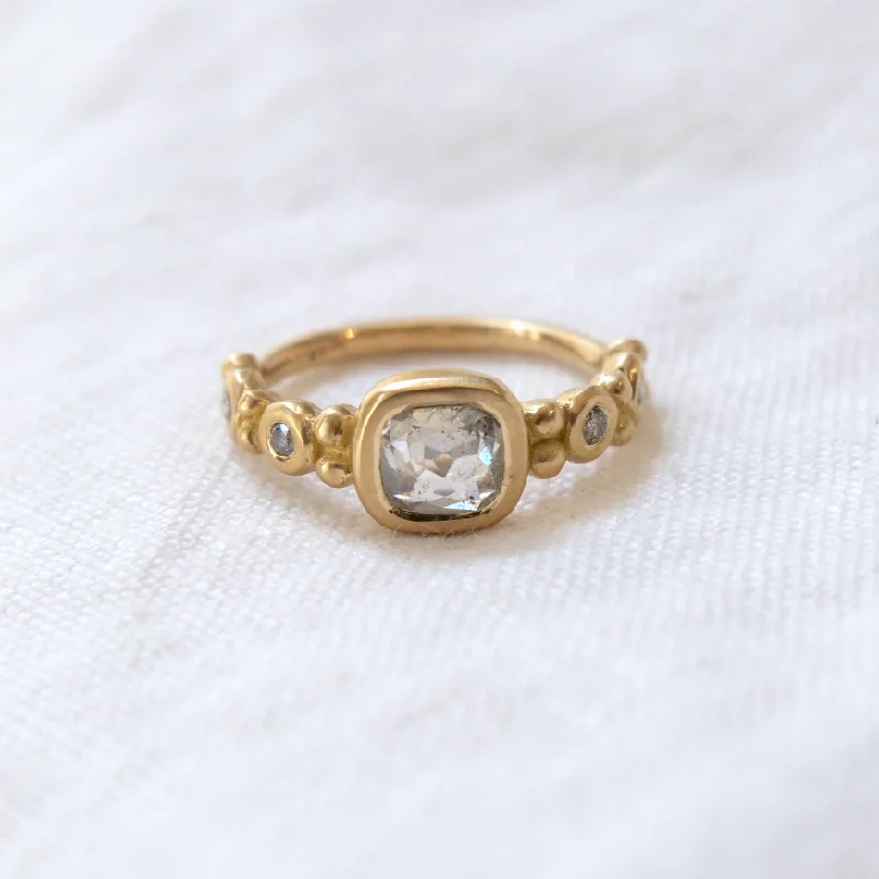 Elegant Jewelry Pieces At Unbelievable Prices Diamond Detailed Ring - One of a Kind Elegant Jewelry Pieces At Unbelievable Prices Diamond Detailed Ring - One of a Kind
