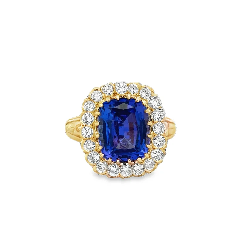 Once-A-Year Jewelry Deals – Shop Before They’Re Gone Tanzanite and Diamond Ring in Yellow Gold