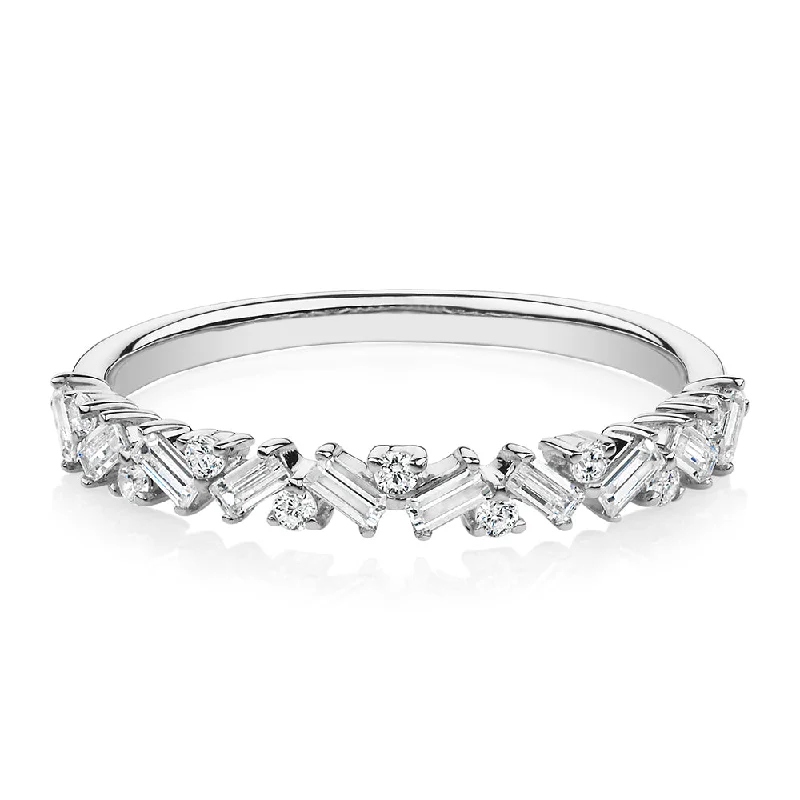 Timeless Jewelry At Special Discount Rates Dress ring with 0.56 carats* of diamond simulants in 10 carat white gold Timeless Jewelry At Special Discount Rates Dress ring with 0.56 carats* of diamond simulants in 10 carat white gold