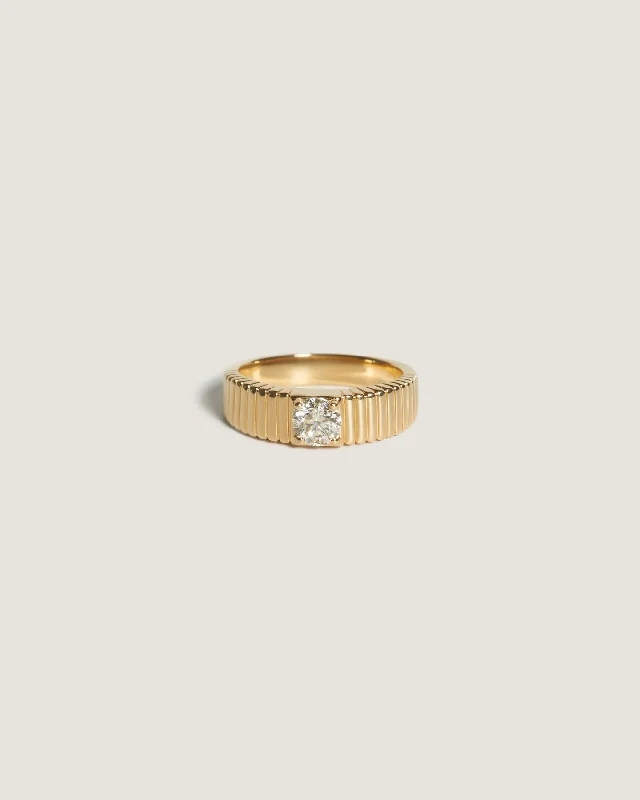 Versatile Layering Jewelry For Effortless Chic Solis Ribbed Ring Round Diamond