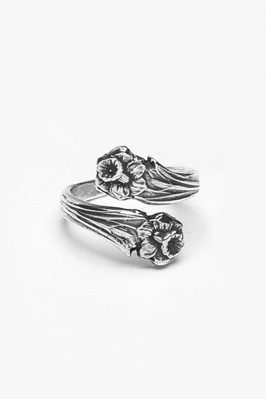Your Perfect Accessory Now At The Best Price Lilly Sterling Silver Spoon Ring