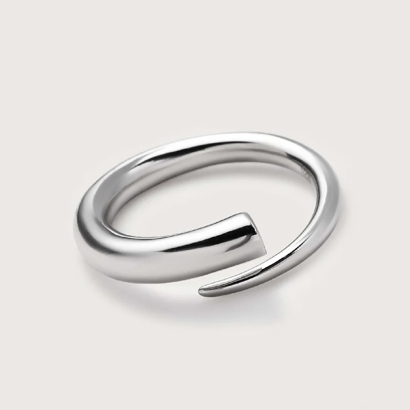 Dainty Floral Jewelry For Feminine Elegance Molto Single Wrap Ring
