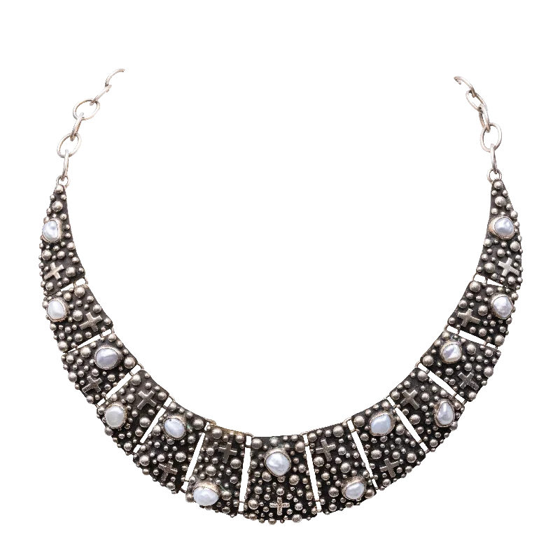 Get Your Favorite Jewelry At The Best Price Freshwater Pearl Choker Necklace | Raymond Coriz Get Your Favorite Jewelry At The Best Price Freshwater Pearl Choker Necklace | Raymond Coriz