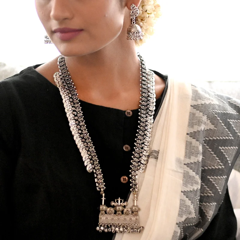 Classic And Modern Jewelry Styles On Sale Antique Coin Silver Necklace Set