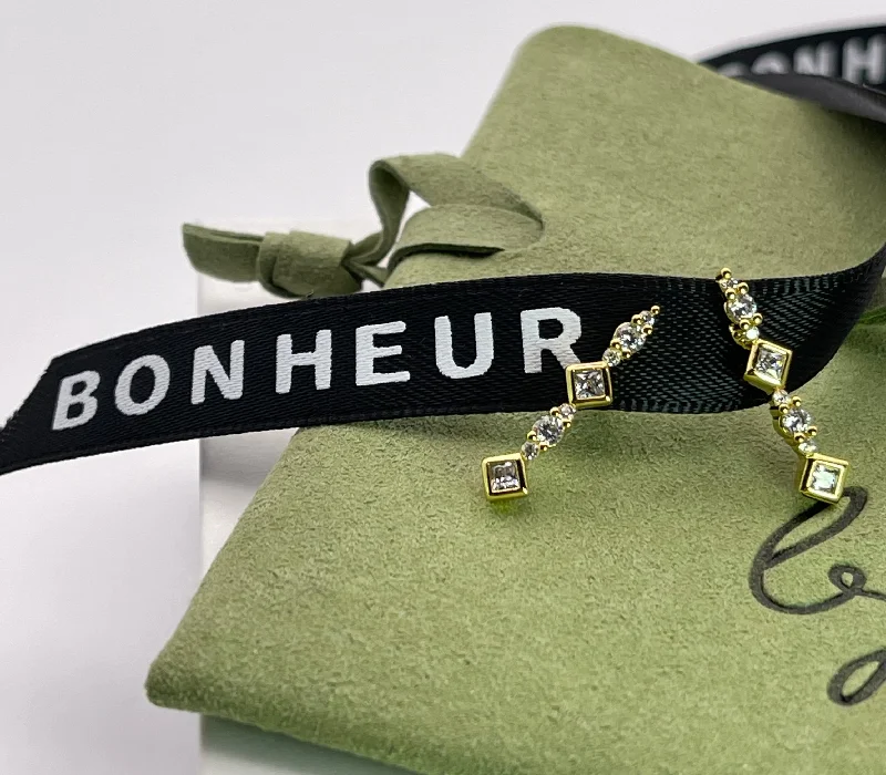 Flash Sale On Exquisite Jewelry – Don't Miss Out Évangeline Bar Stud Earrings