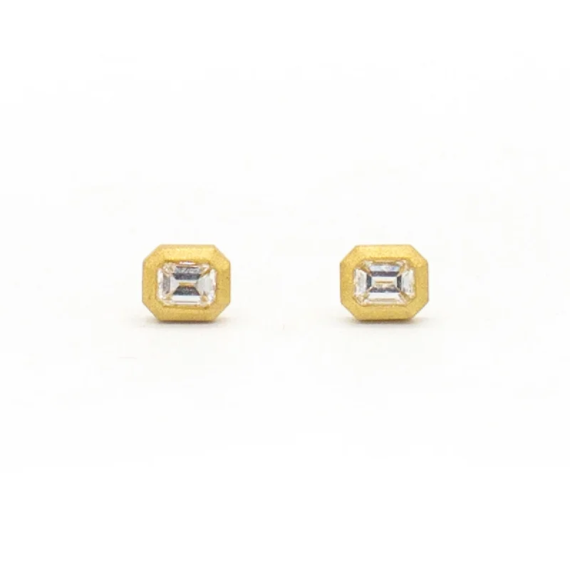 Make Your Outfit Shine With Discounted Jewelry Geo Diamond Stud Earrings