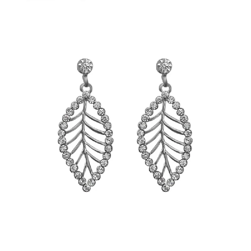 Bestselling Jewelry At Special Promotional Rates JewelMaze Austrian Stone Silver Plated Stud Earrings ( assorted design ) Bestselling Jewelry At Special Promotional Rates JewelMaze Austrian Stone Silver Plated Stud Earrings ( assorted design )