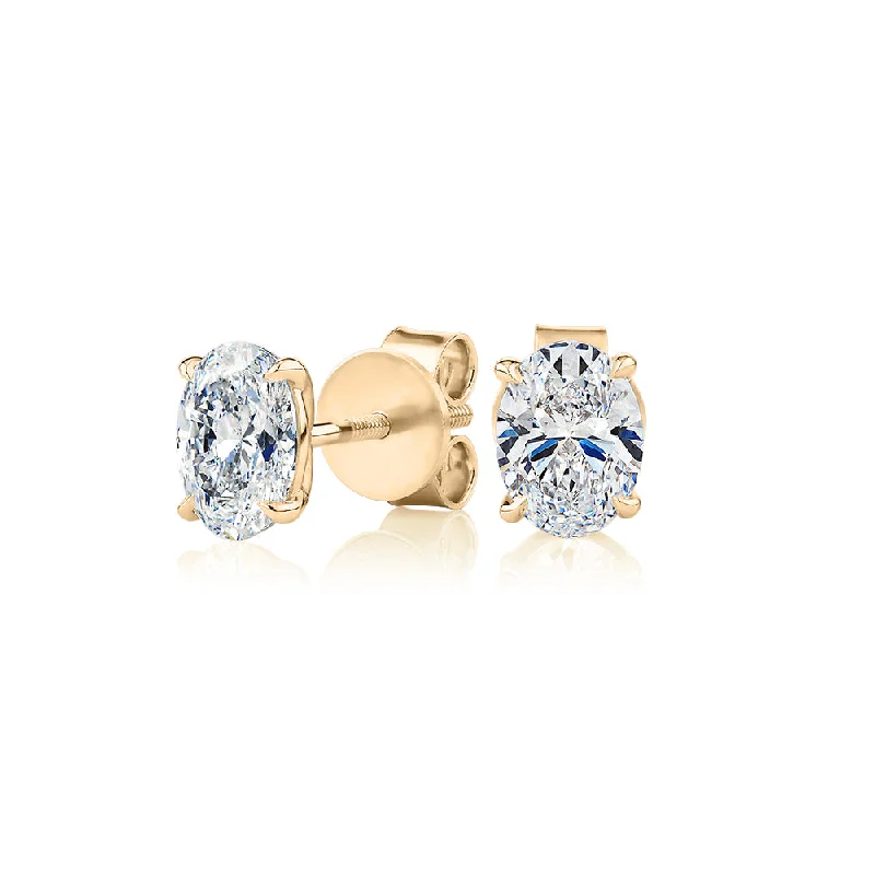 Shine Bright With Our Special Jewelry Promotions Signature Simulant Diamond 1.40 carat* TW oval stud earrings in 10 carat yellow gold Shine Bright With Our Special Jewelry Promotions Signature Simulant Diamond 1.40 carat* TW oval stud earrings in 10 carat yellow gold