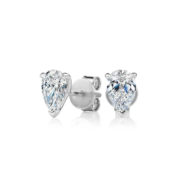 Timeless Jewelry, Timeless Savings – Don't Wait Signature Simulant Diamond 1.40 carat* TW pear stud earrings in 10 carat white gold Timeless Jewelry, Timeless Savings – Don't Wait Signature Simulant Diamond 1.40 carat* TW pear stud earrings in 10 carat white gold