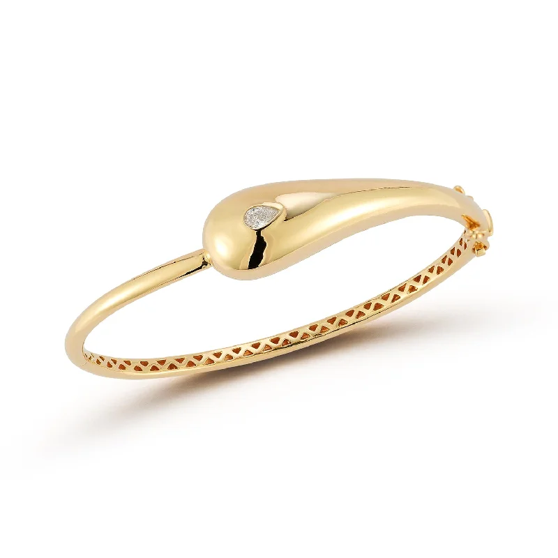 Stunning Statement Jewelry, Unbeatable Discounts 14kt Diamond Water Droplet Bracelet Stunning Statement Jewelry, Unbeatable Discounts 14kt Diamond Water Droplet Bracelet