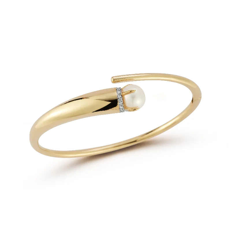 Sparkle For Less – Shop Our Limited-Time Jewelry Deals 14kt Pearl Cornucopia Bracelet Sparkle For Less – Shop Our Limited-Time Jewelry Deals 14kt Pearl Cornucopia Bracelet