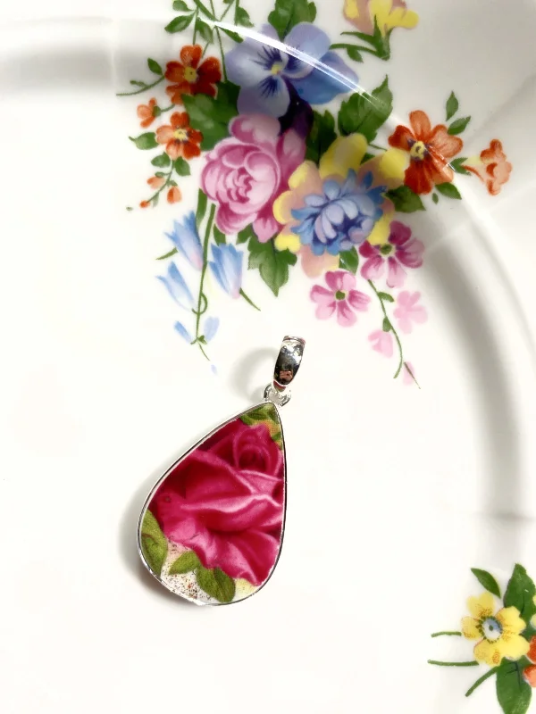 Chic And Stylish Jewelry At Discounted Prices Ceramic Rose Pendant