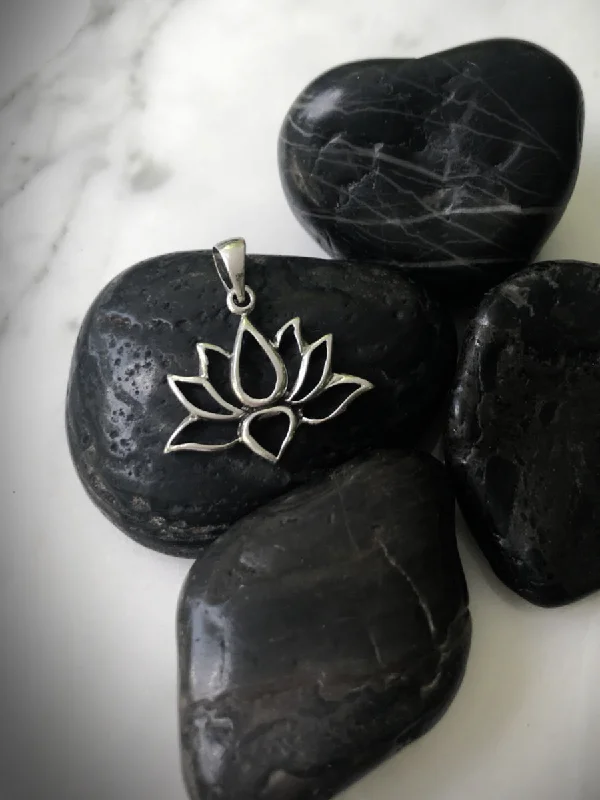 Clearance Sale On High-End Jewelry Collections Open Lotus Pendant
