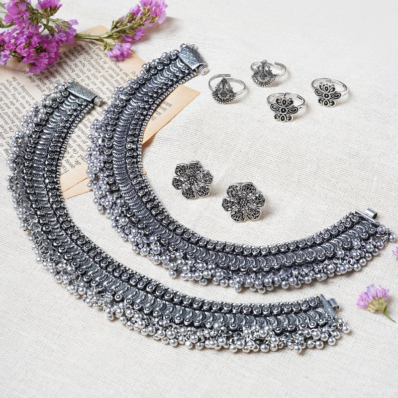 Luxury Jewelry At Budget-Friendly Prices – Grab Yours Now Teejh Kanak Set of Anklet and 3 Toe Rings