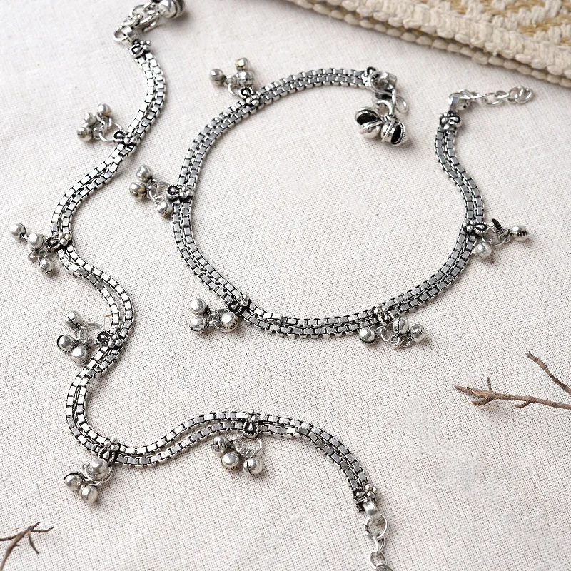 Flash Sale On Elegant Jewelry – Don't Miss Out Teejh Ratnah Silver Oxidised Ghungroo Anklets Flash Sale On Elegant Jewelry – Don't Miss Out Teejh Ratnah Silver Oxidised Ghungroo Anklets