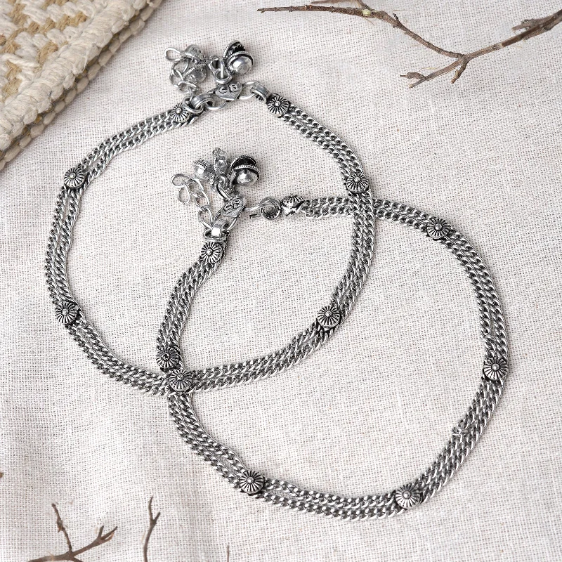 Bold And Beautiful Jewelry Now At Irresistible Prices Teejh Sharanya Silver Oxidised Ghungroo Anklet