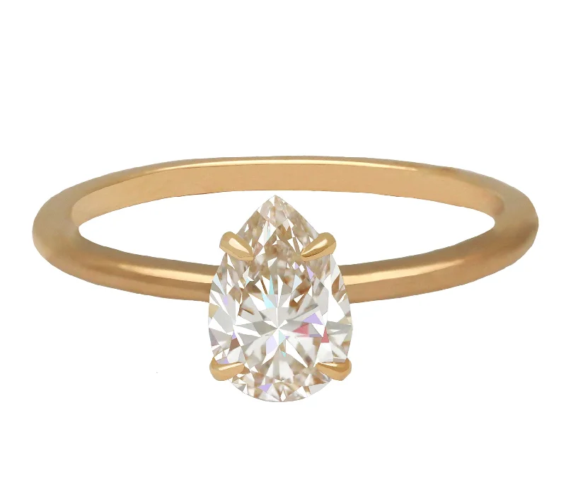 Premium Jewelry At Special Low Prices For A Limited Time 0.90ct Pear White Diamond & Gold Ring