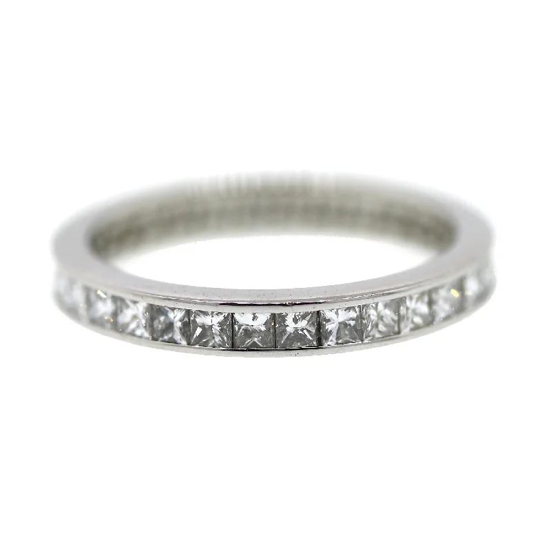 Once-A-Year Jewelry Deals – Shop Before They’Re Gone DeBeers Princess Cut Diamond Band in Platinum