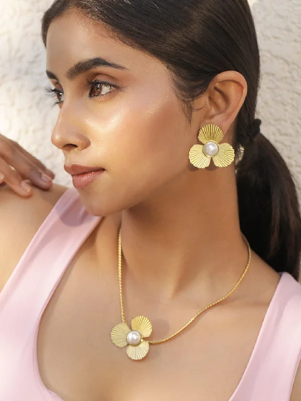 Handcrafted Jewelry Sale – Unique Designs At Low Prices 18KT Gold Plated Stainless Steel Tarnish Free Waterproof Demi-Fine Floral Necklace Set Handcrafted Jewelry Sale – Unique Designs At Low Prices 18KT Gold Plated Stainless Steel Tarnish Free Waterproof Demi-Fine Floral Necklace Set