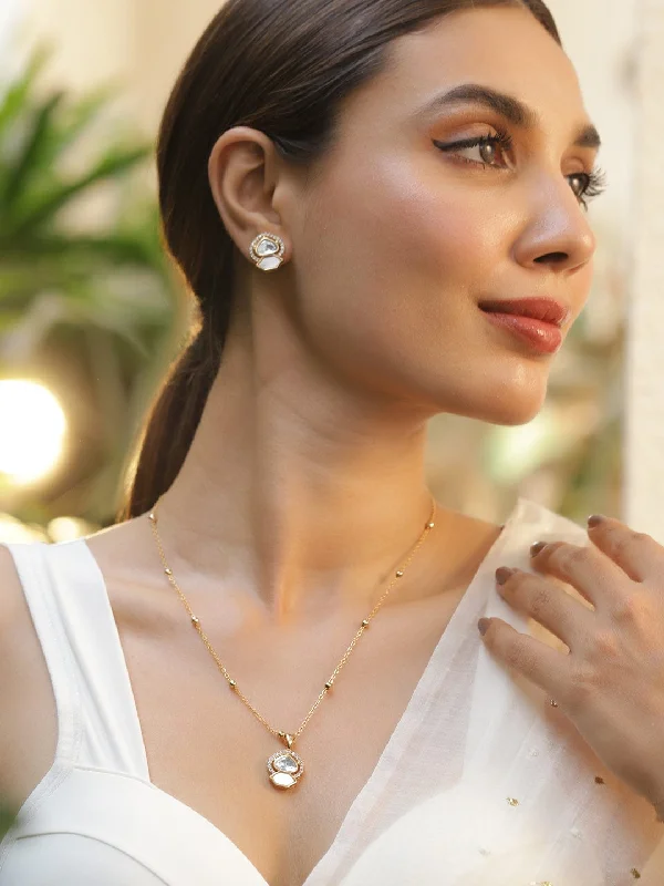 Premium Jewelry At Special Low Prices For A Limited Time 22KT Gold-Plated Stone-Studded Necklace Set Premium Jewelry At Special Low Prices For A Limited Time 22KT Gold-Plated Stone-Studded Necklace Set