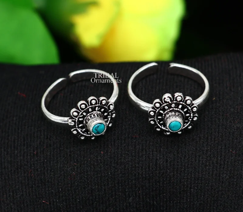 Make Your Outfit Shine With Discounted Jewelry 925 sterling silver handmade fabulous tiny toe ring band turquoise stone tribal belly dance vintage style ethnic jewelry from India toer146 Make Your Outfit Shine With Discounted Jewelry 925 sterling silver handmade fabulous tiny toe ring band turquoise stone tribal belly dance vintage style ethnic jewelry from India toer146