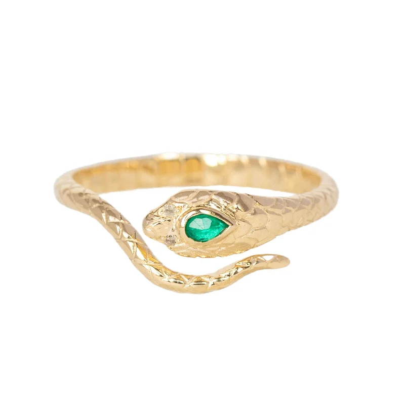 Discover Unique Jewelry With Special Limited-Time Offers Gold Engraved "Cobra" Ring with Emerald & Diamond Details Discover Unique Jewelry With Special Limited-Time Offers Gold Engraved "Cobra" Ring with Emerald & Diamond Details