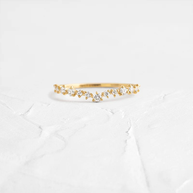 Limited-Time Offer On Elegant Jewelry Pieces Curved Tinsel Band - In Stock