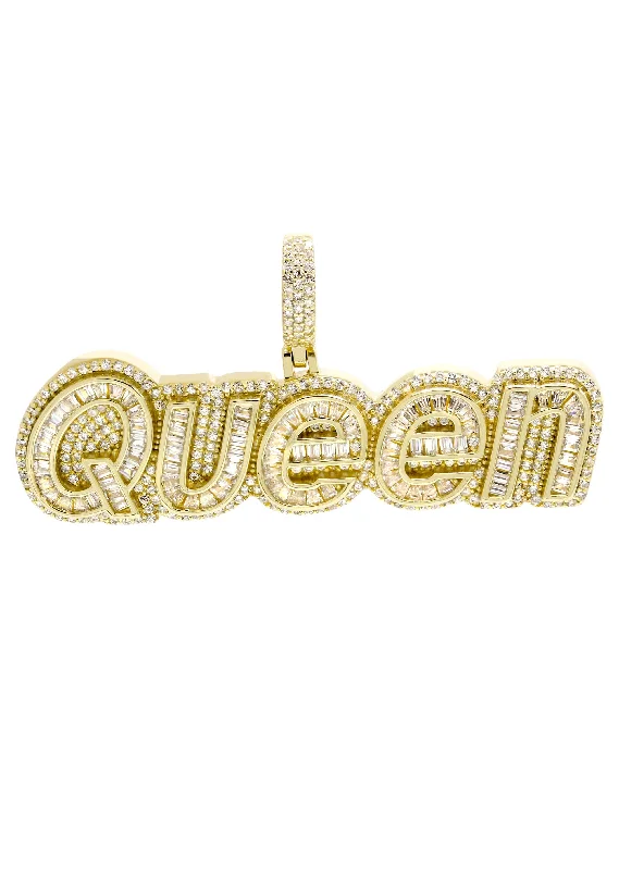 Grab Your Favorite Jewelry At The Lowest Prices Silver Pendant - Gold QUEEN Pendant | Appx 15.6 Grams Grab Your Favorite Jewelry At The Lowest Prices Silver Pendant - Gold QUEEN Pendant | Appx 15.6 Grams