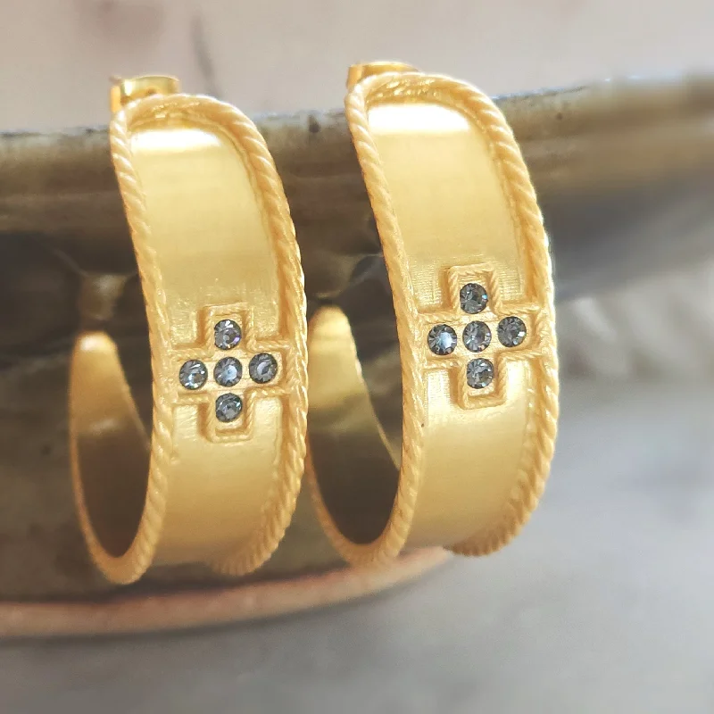 Everyday Jewelry Essentials Now On Sale The Light