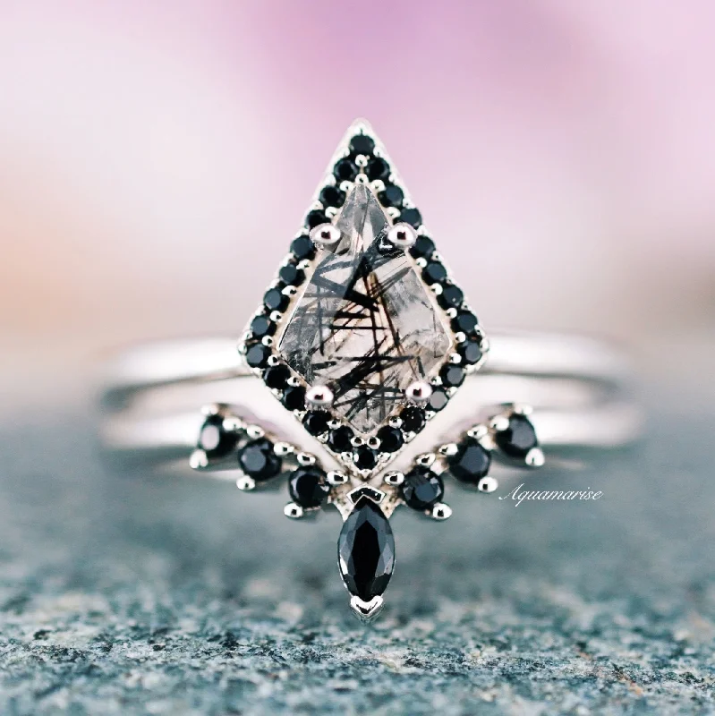 Flash Sale On Stunning Jewelry – Don't Miss Out Kite Cut Rutilated Quartz & Black Onyx Ring Set- Sterling Silver Flash Sale On Stunning Jewelry – Don't Miss Out Kite Cut Rutilated Quartz & Black Onyx Ring Set- Sterling Silver