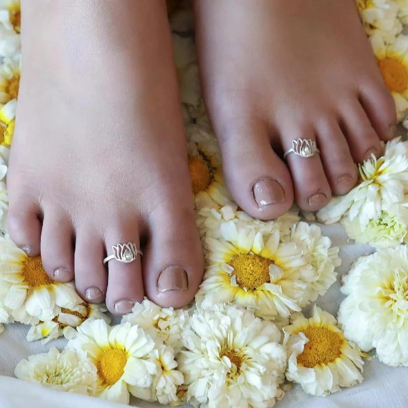 Affordable Luxury Jewelry – Style At A Great Price Silver Lotus Toe Ring