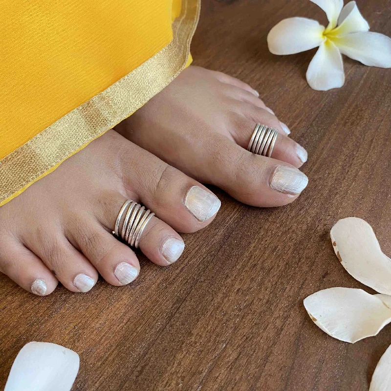 Shop High-Quality Jewelry At Jaw-Dropping Discounts Silver Spring Toe Ring( pair)