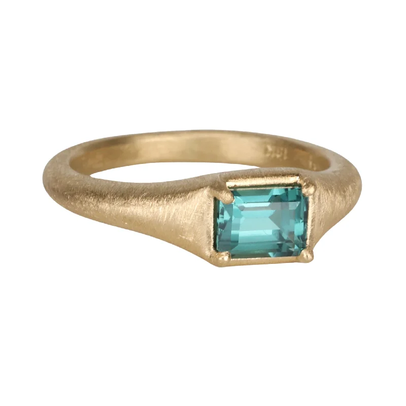 Unlock Unbeatable Jewelry Deals Before They’Re Gone 18K Gold Tapered "Zen" Ring with Green Tourmaline Unlock Unbeatable Jewelry Deals Before They’Re Gone 18K Gold Tapered "Zen" Ring with Green Tourmaline
