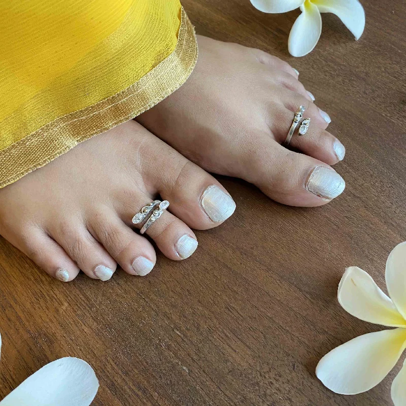 Luxury Meets Affordability – Jewelry Sale Live Now Zircon Sterling Silver Toe Ring (Pair) Luxury Meets Affordability – Jewelry Sale Live Now Zircon Sterling Silver Toe Ring (Pair)